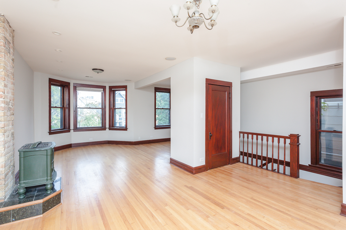 4612 North Claremont Avenue Chicago IL 60625