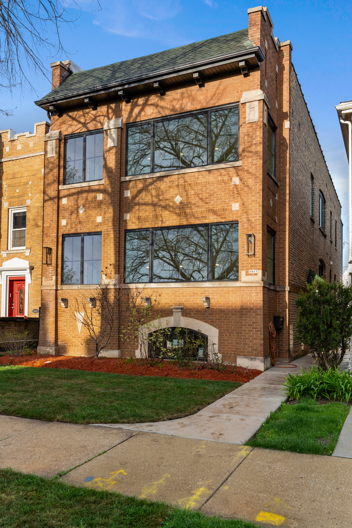 3317 North Avers Avenue Chicago IL 60618