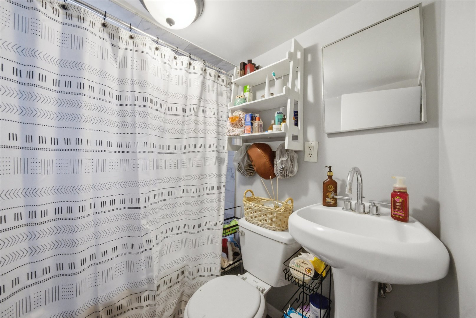 3742 West Diversey Avenue Chicago IL 60647