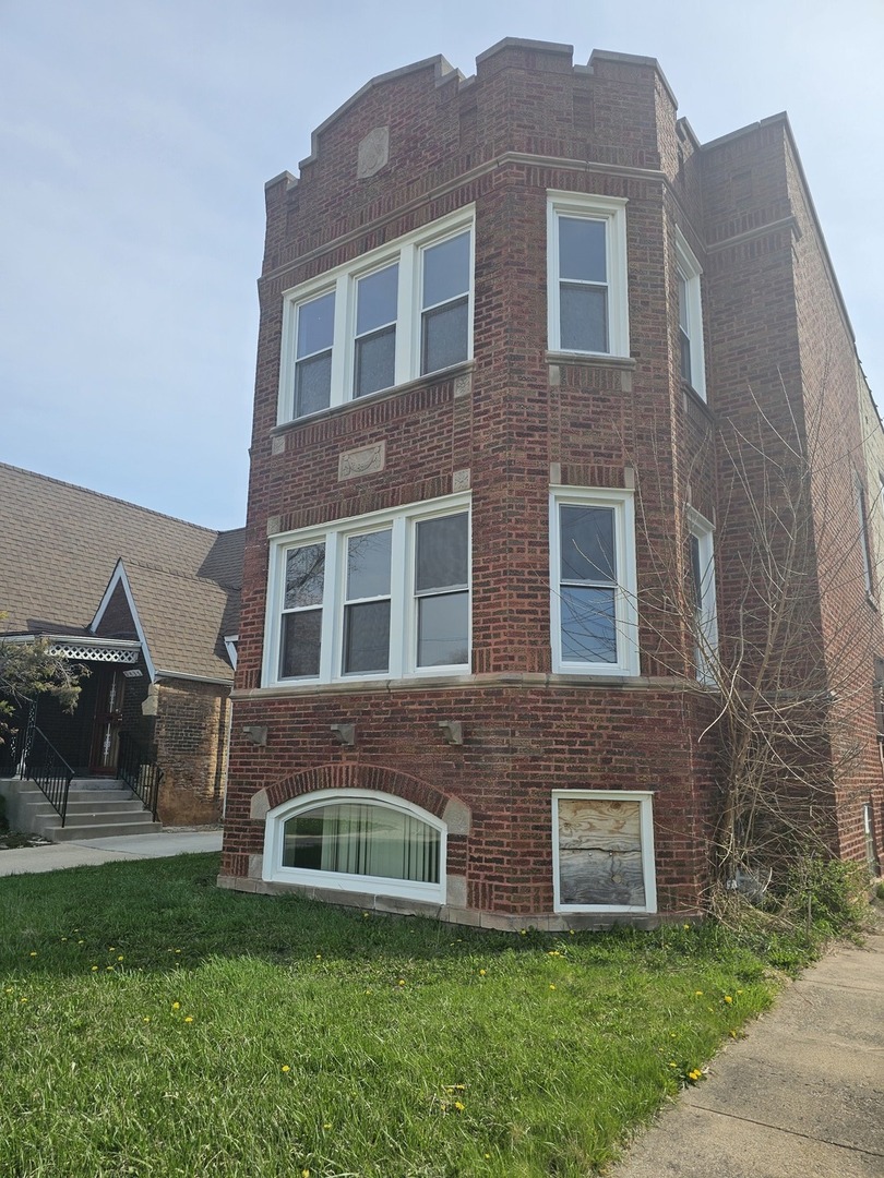 9439 South Racine Avenue Chicago IL 60620