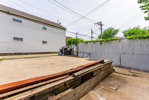 2703 South Hillock Avenue Chicago IL 60608