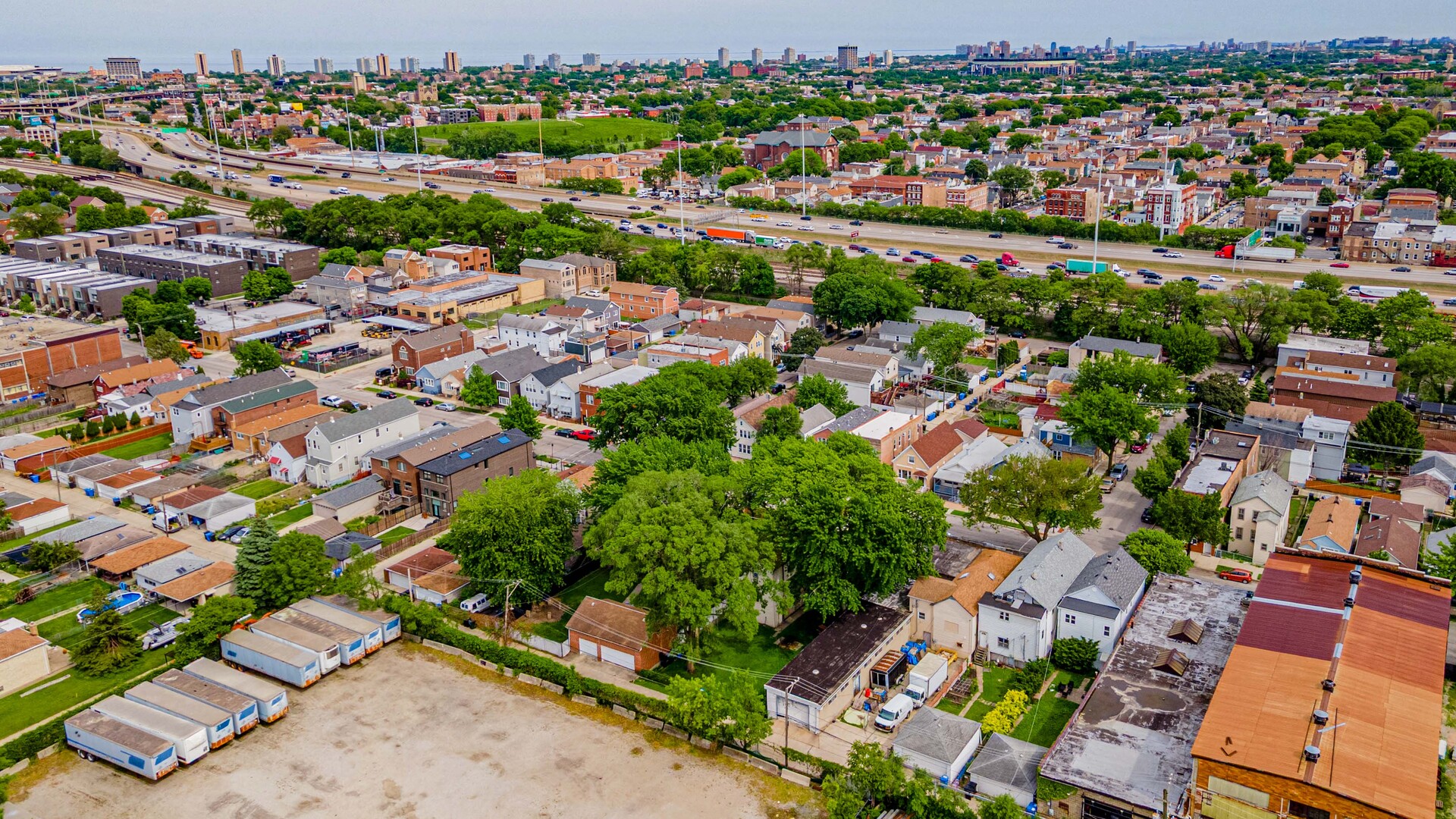2703 South Hillock Avenue Chicago IL 60608