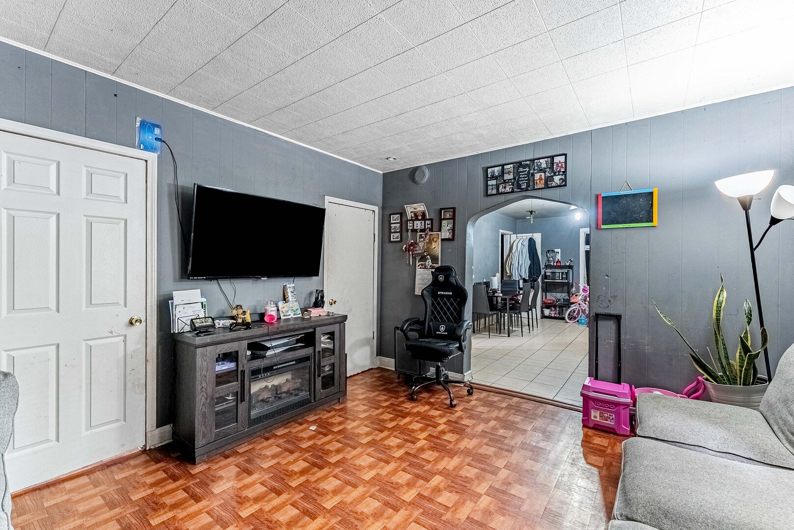 2703 South Hillock Avenue Chicago IL 60608