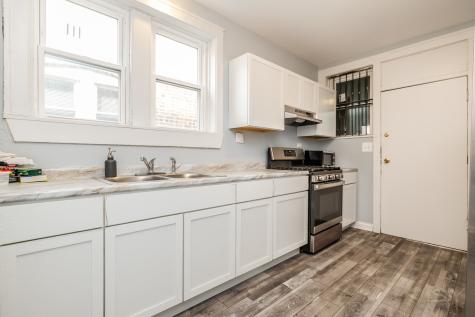 7751 South Phillips Avenue Chicago IL 60649