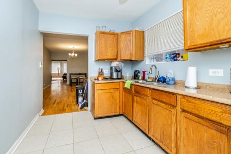 7751 South Phillips Avenue Chicago IL 60649