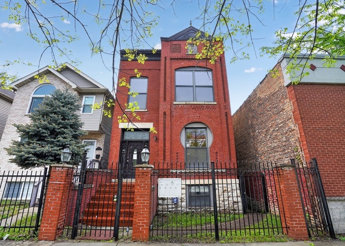 2816 West Washington Boulevard Chicago IL 60612