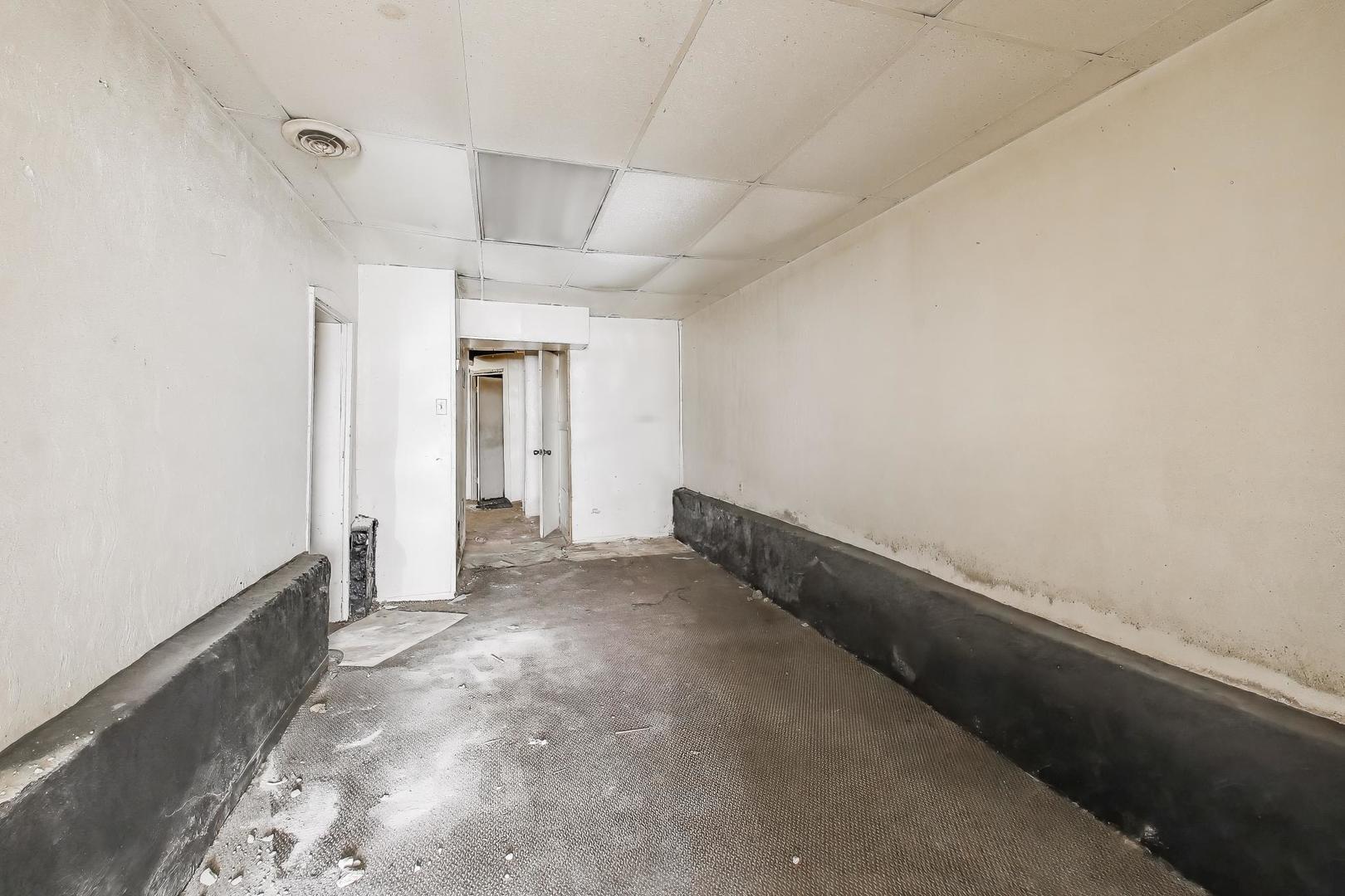 4105-03 West Grenshaw Street Chicago IL 60624