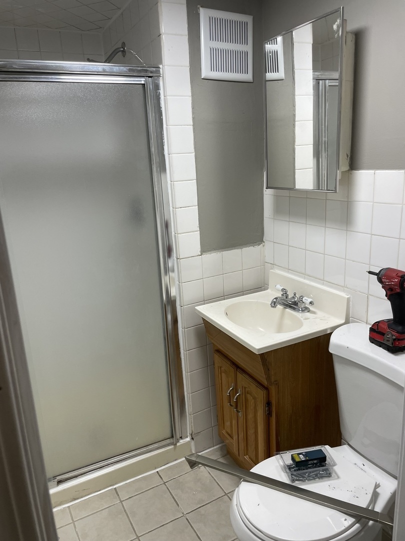 2044 West Birchwood Avenue Chicago IL 60645