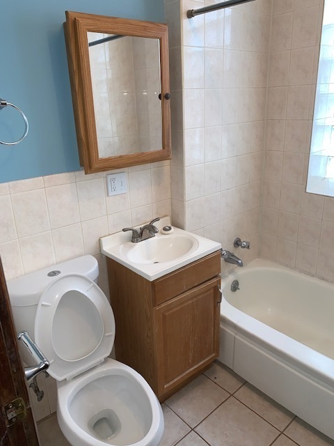 2044 West Birchwood Avenue Chicago IL 60645
