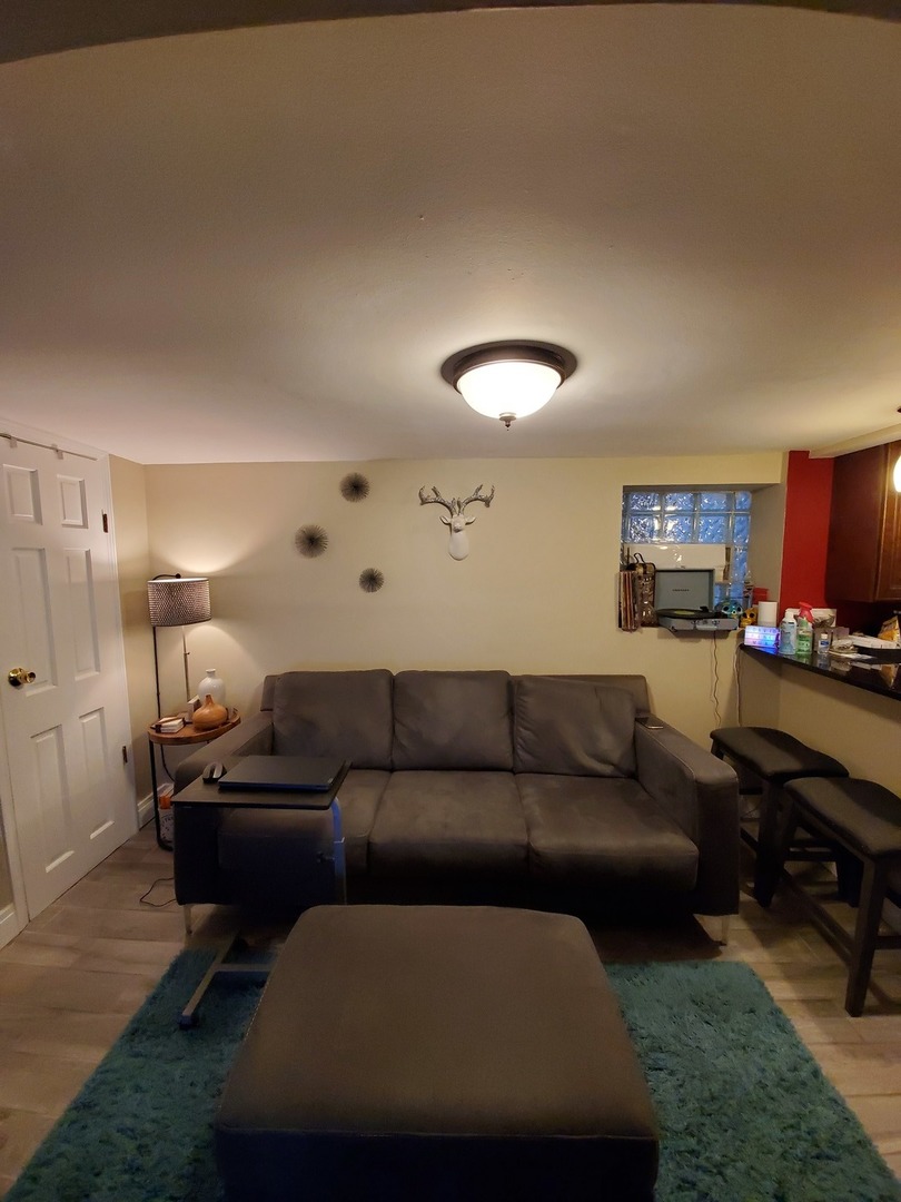 2044 West Birchwood Avenue Chicago IL 60645