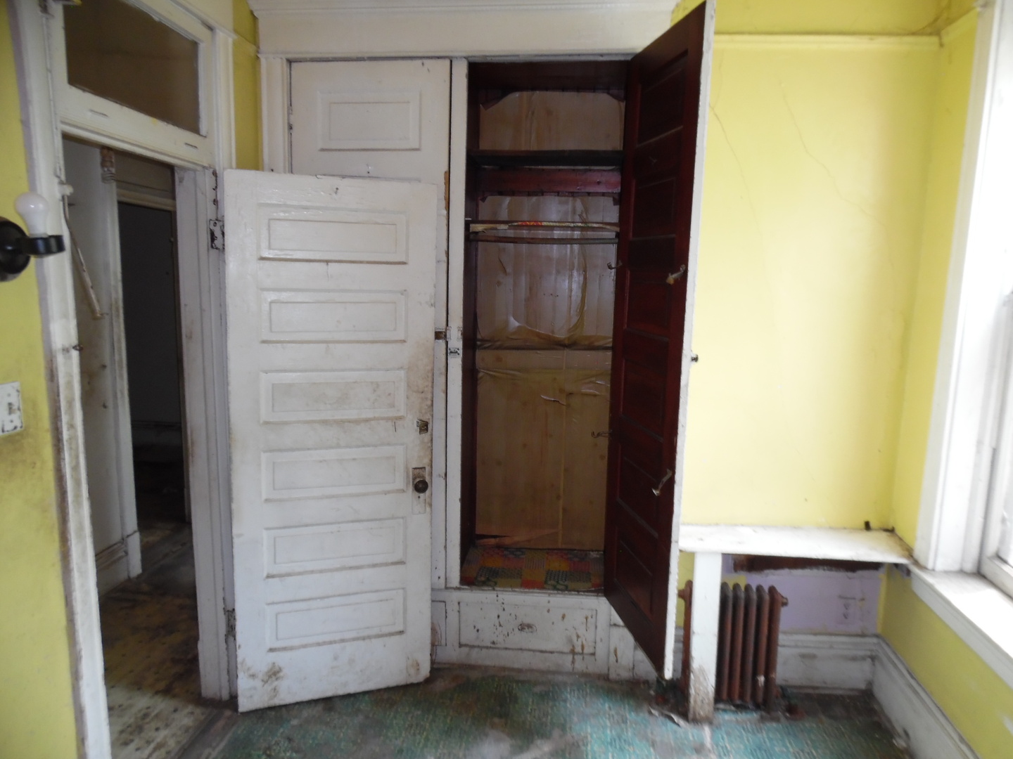 6347 South Eberhart Avenue Chicago IL 60637