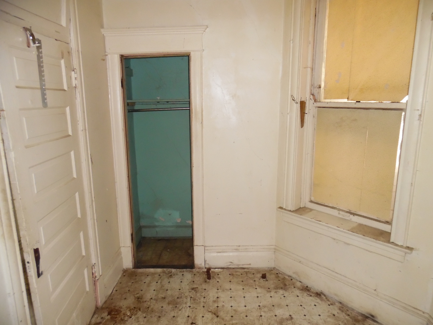6347 South Eberhart Avenue Chicago IL 60637