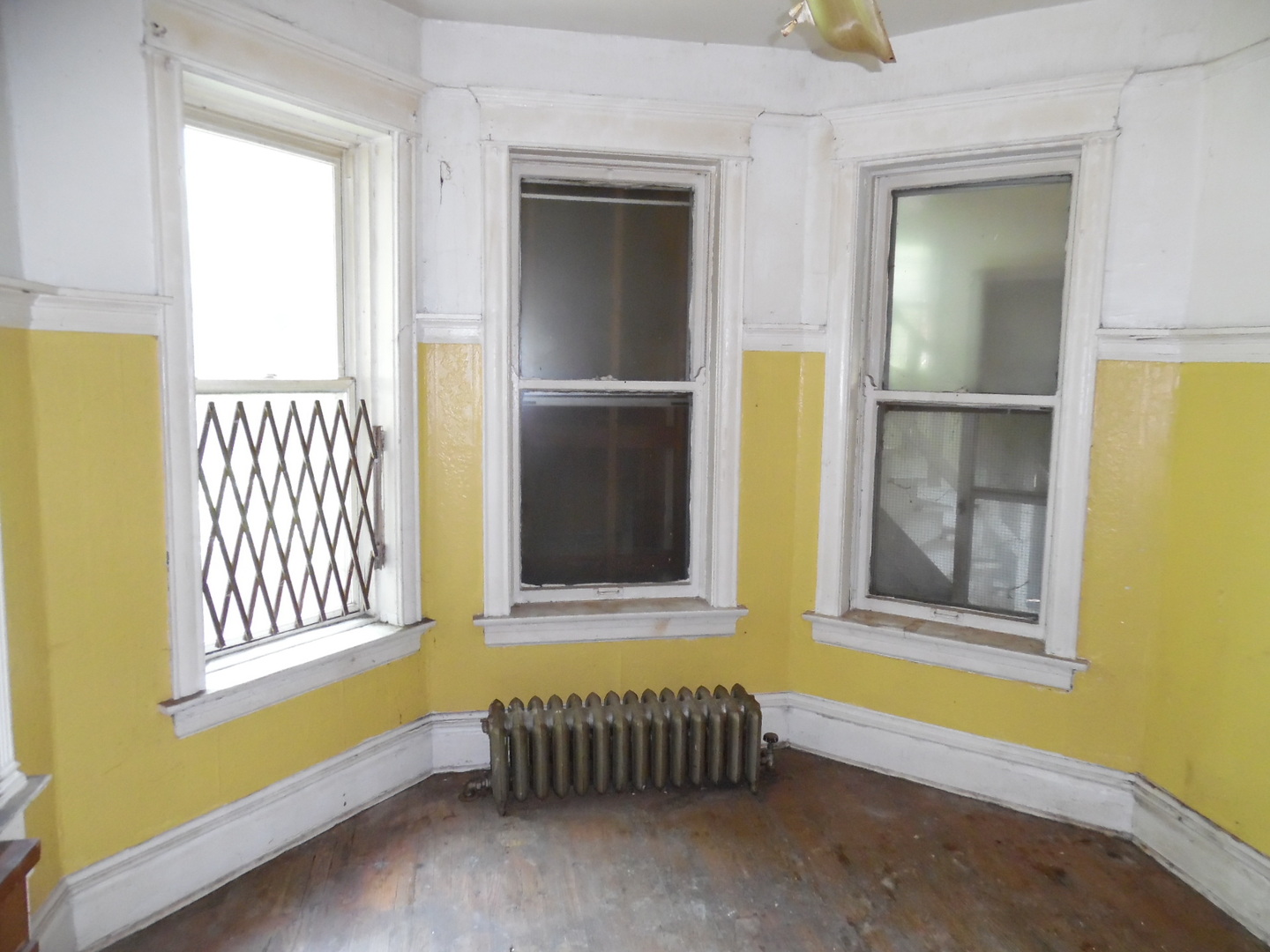 6347 South Eberhart Avenue Chicago IL 60637