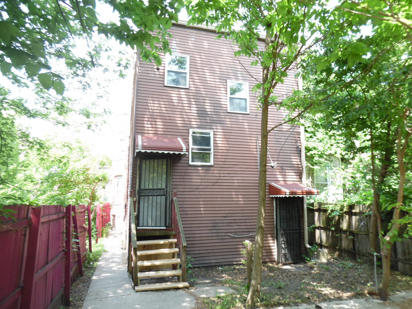 6347 South Eberhart Avenue Chicago IL 60637