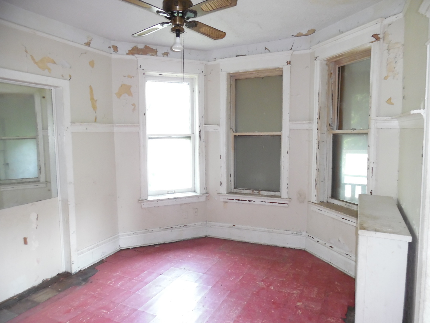 6347 South Eberhart Avenue Chicago IL 60637
