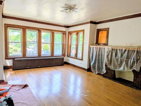 1325 North Long Avenue Chicago IL 60651