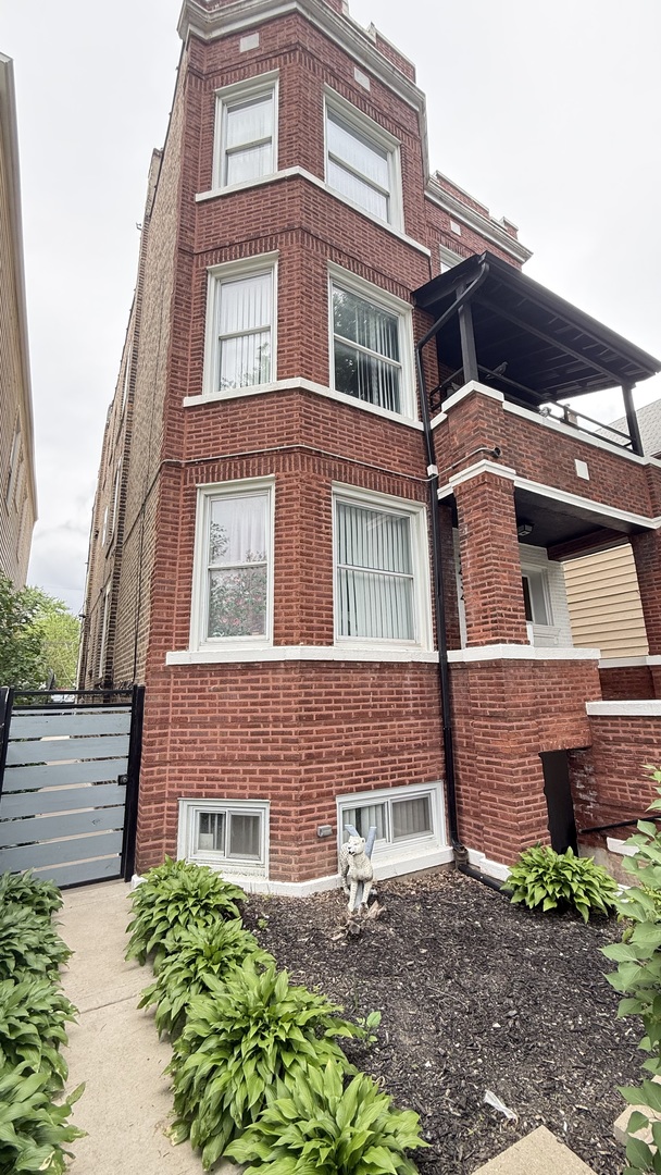 2434 North Lorel Avenue Chicago IL 60639