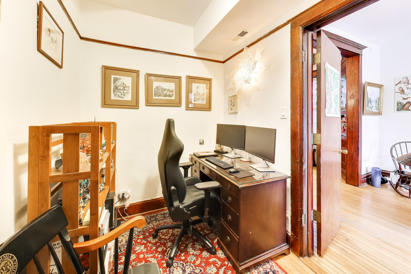3243 North Hoyne Avenue Chicago IL 60618