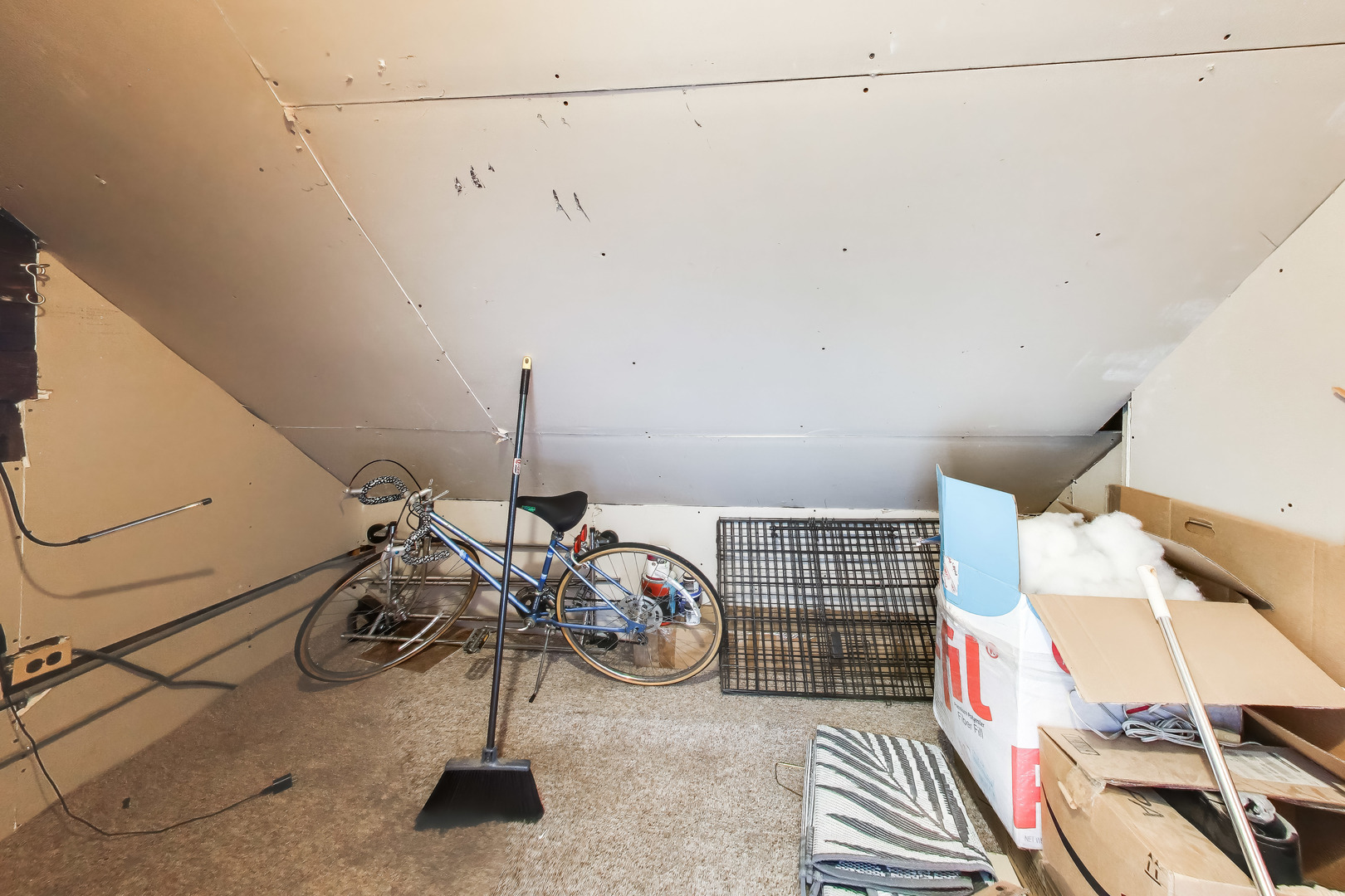 3243 North Hoyne Avenue Chicago IL 60618
