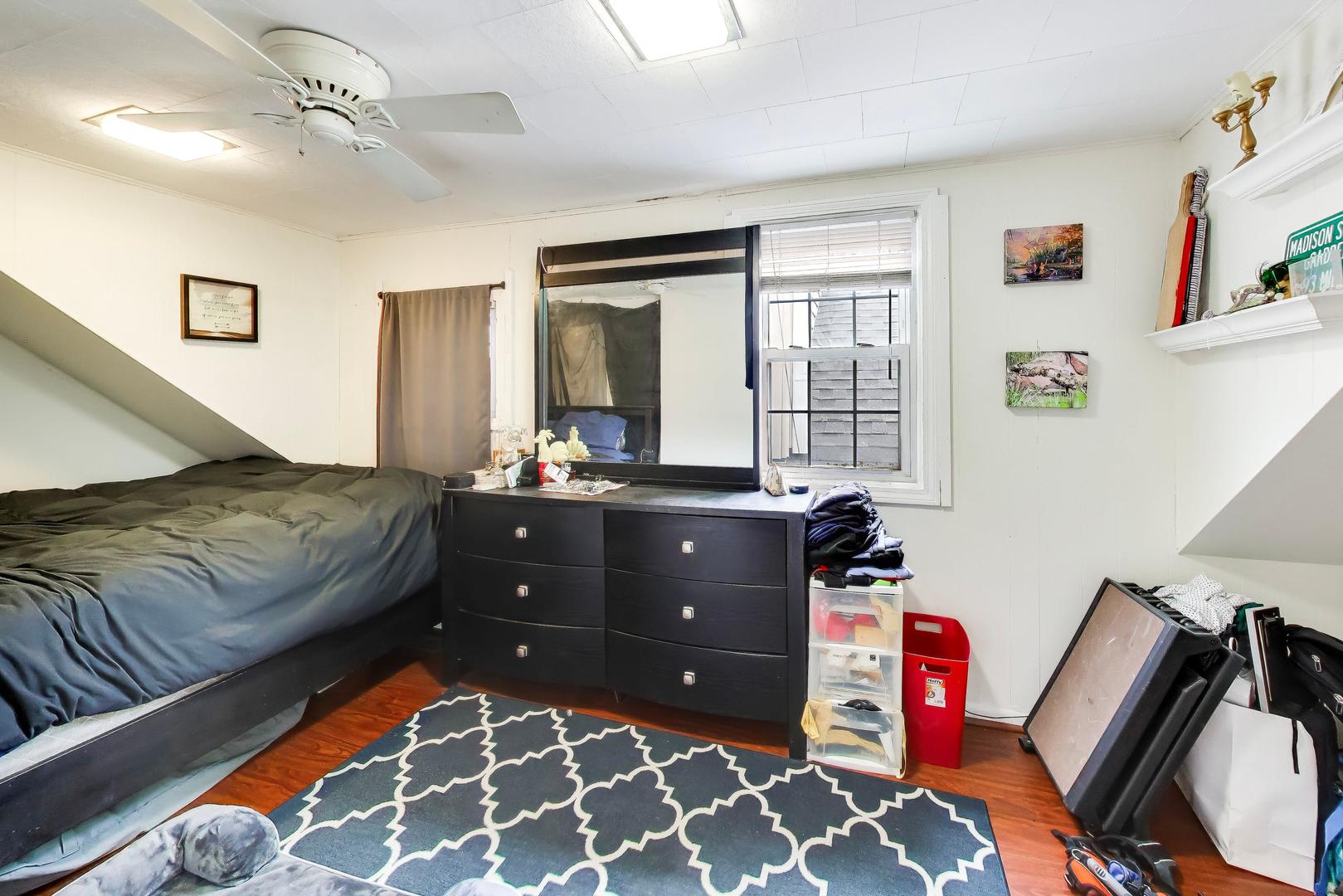 3243 North Hoyne Avenue Chicago IL 60618