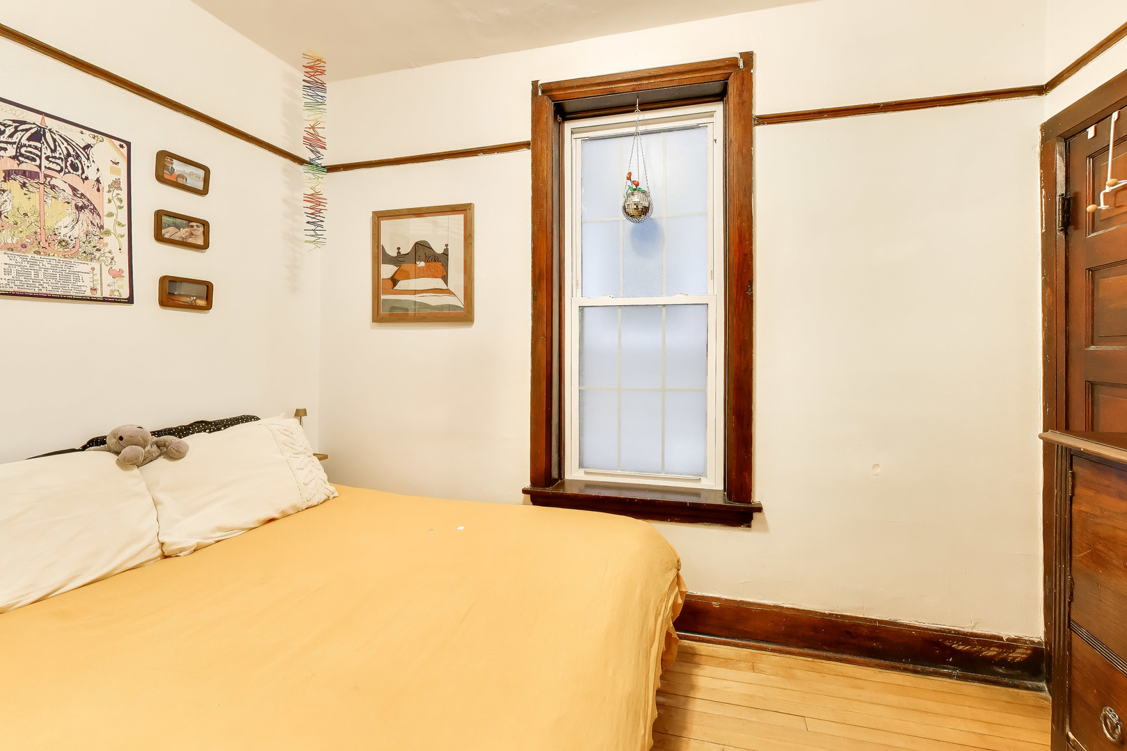3243 North Hoyne Avenue Chicago IL 60618