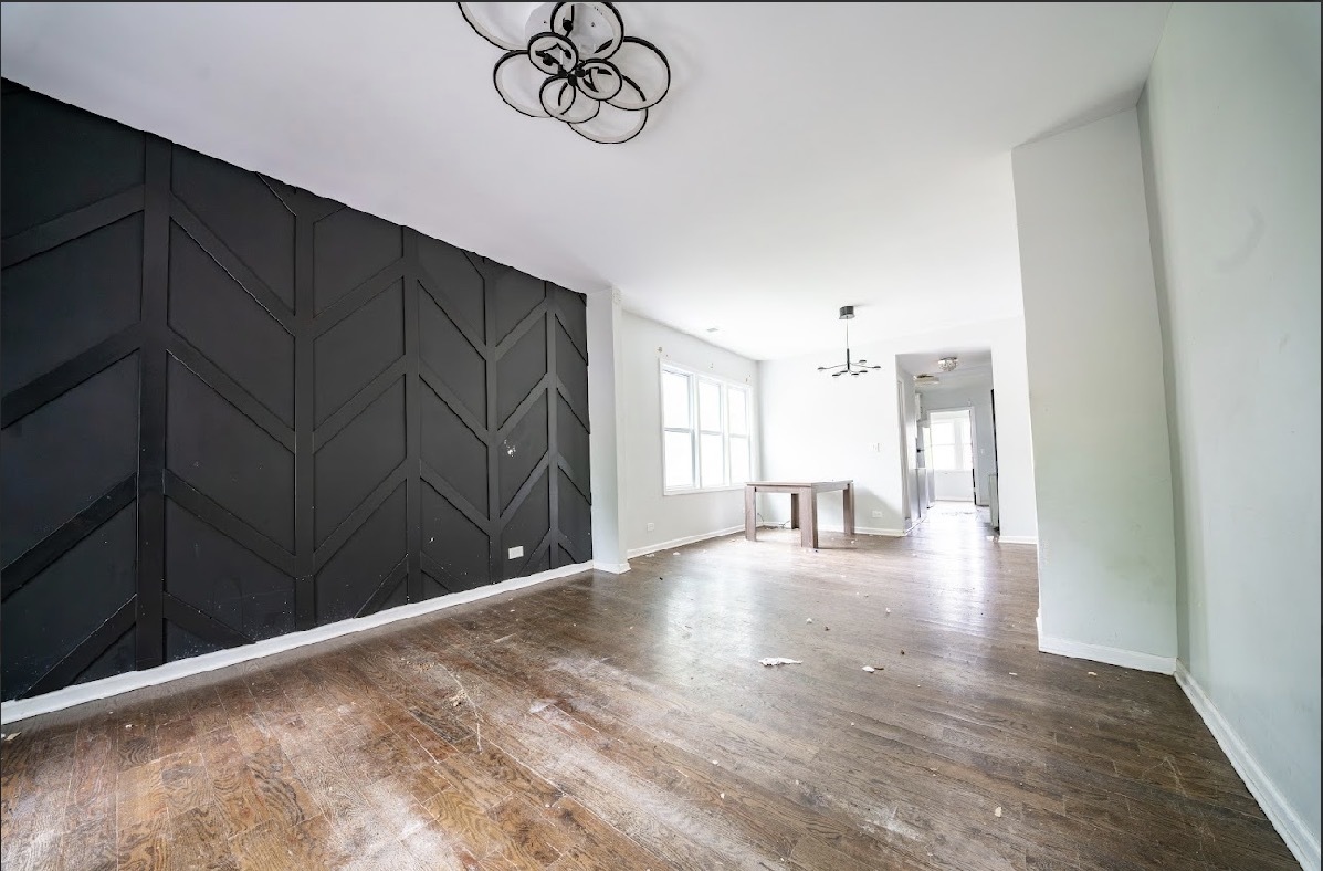 8942 South Baltimore Avenue Chicago IL 60617