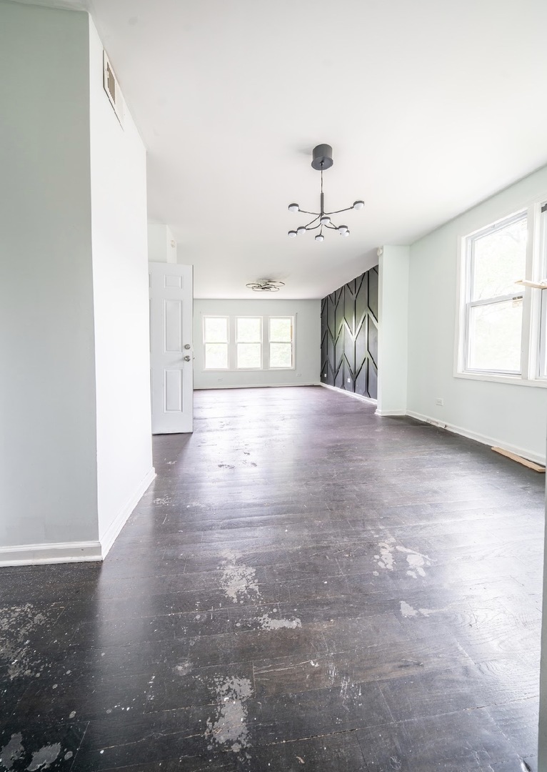 8942 South Baltimore Avenue Chicago IL 60617