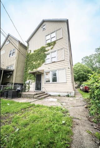 8942 South Baltimore Avenue Chicago IL 60617