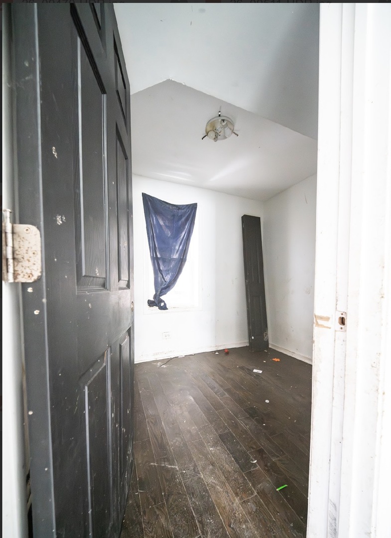 8942 South Baltimore Avenue Chicago IL 60617