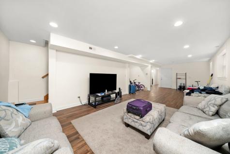704 Florence Avenue Evanston IL 60202