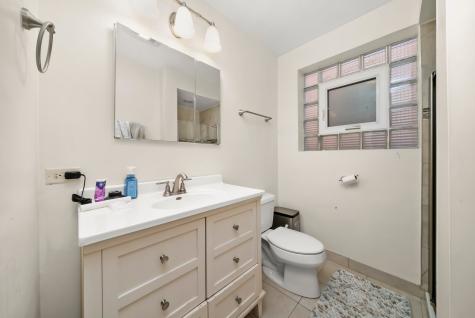 704 Florence Avenue Evanston IL 60202