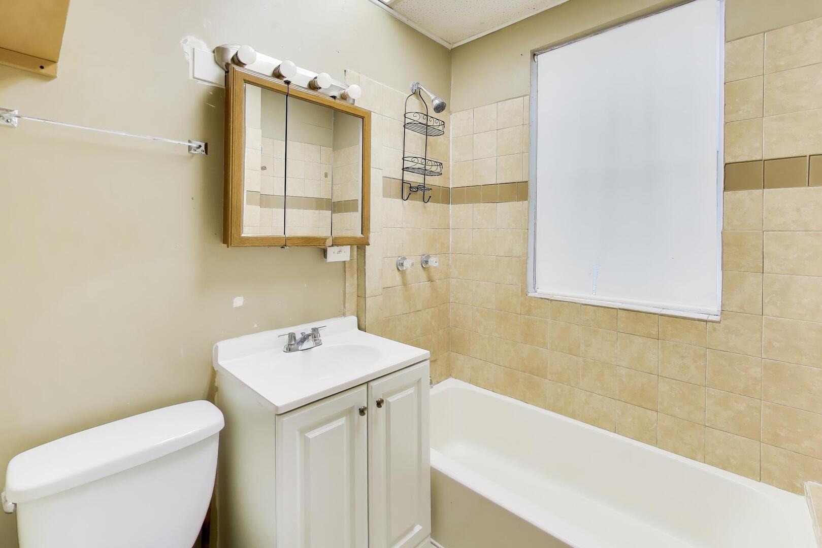 1428 East 71st Place Chicago IL 60619