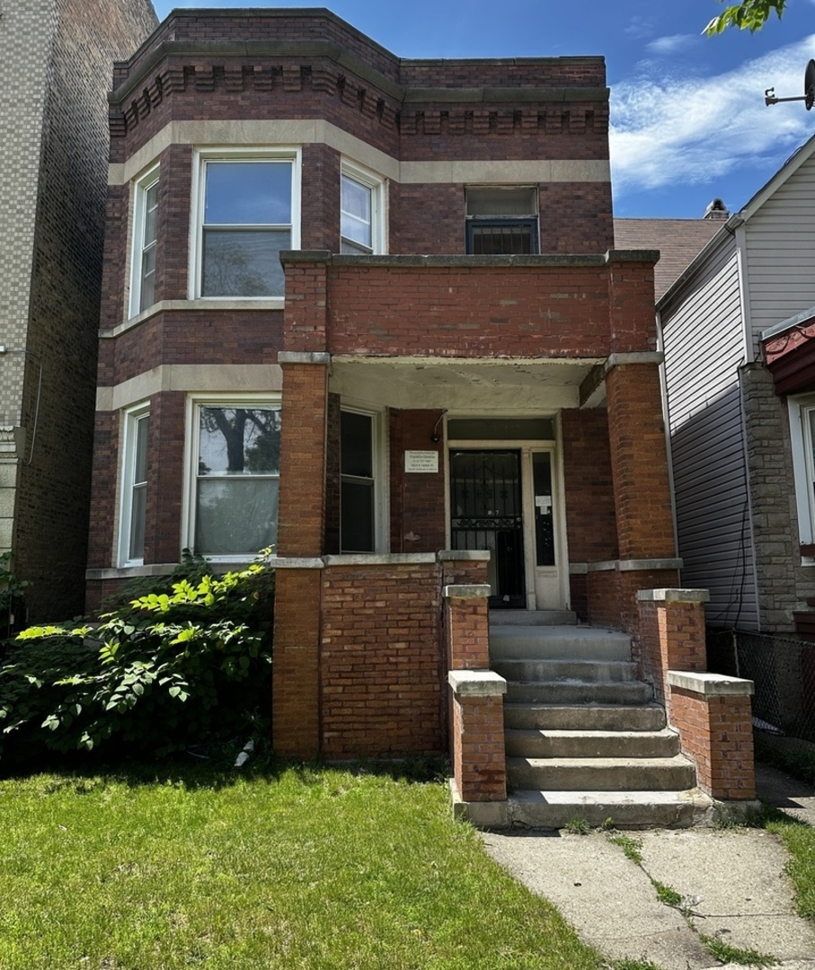7142 South Lowe Avenue Chicago IL 60621