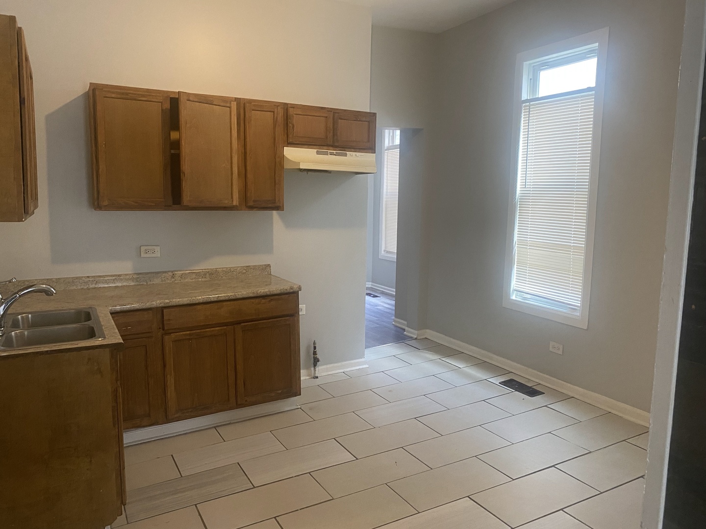 537 West 61st Place Chicago IL 60621