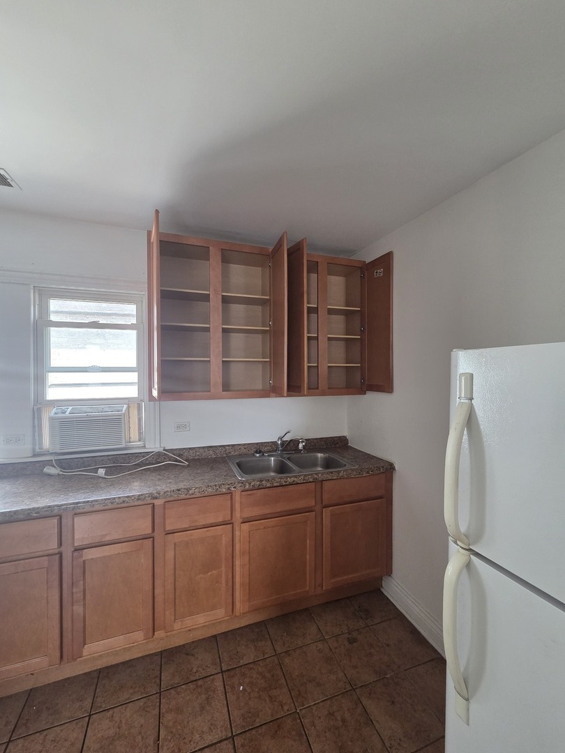 6928 South Maplewood Avenue Chicago IL 60629