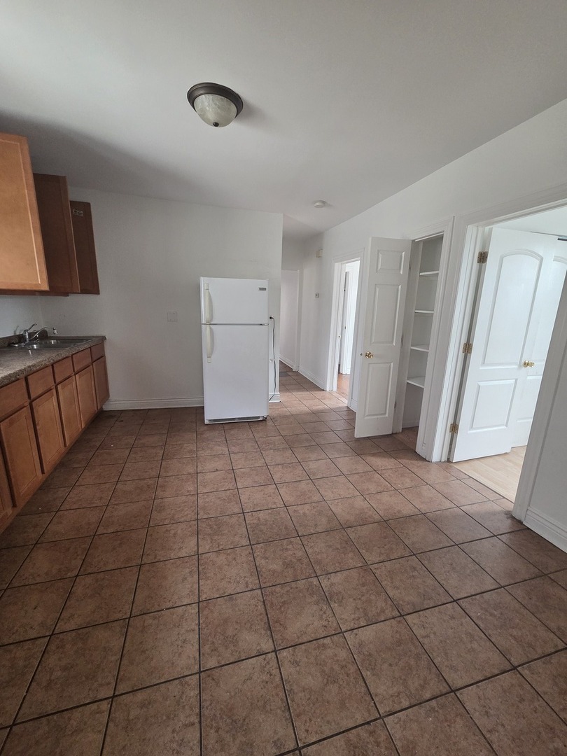 6928 South Maplewood Avenue Chicago IL 60629