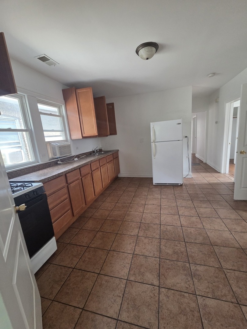 6928 South Maplewood Avenue Chicago IL 60629