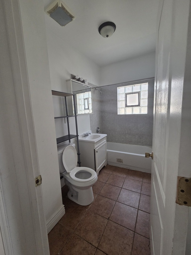 6928 South Maplewood Avenue Chicago IL 60629