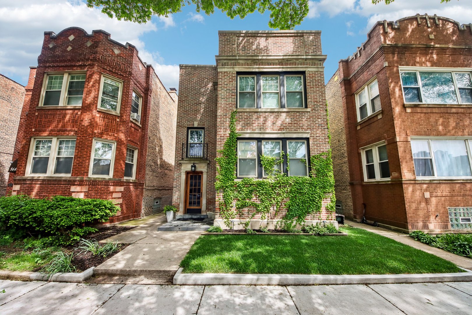 5643 North Campbell Avenue Chicago IL 60659