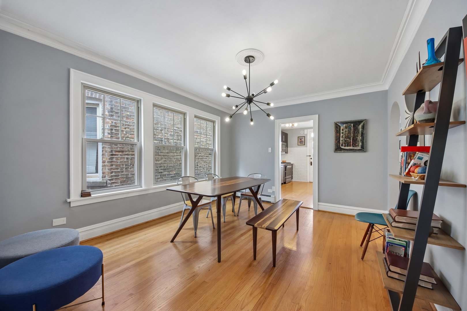 5643 North Campbell Avenue Chicago IL 60659