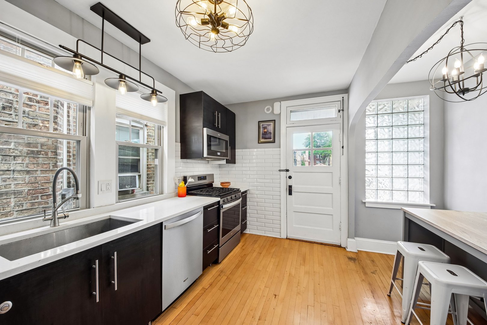 5643 North Campbell Avenue Chicago IL 60659