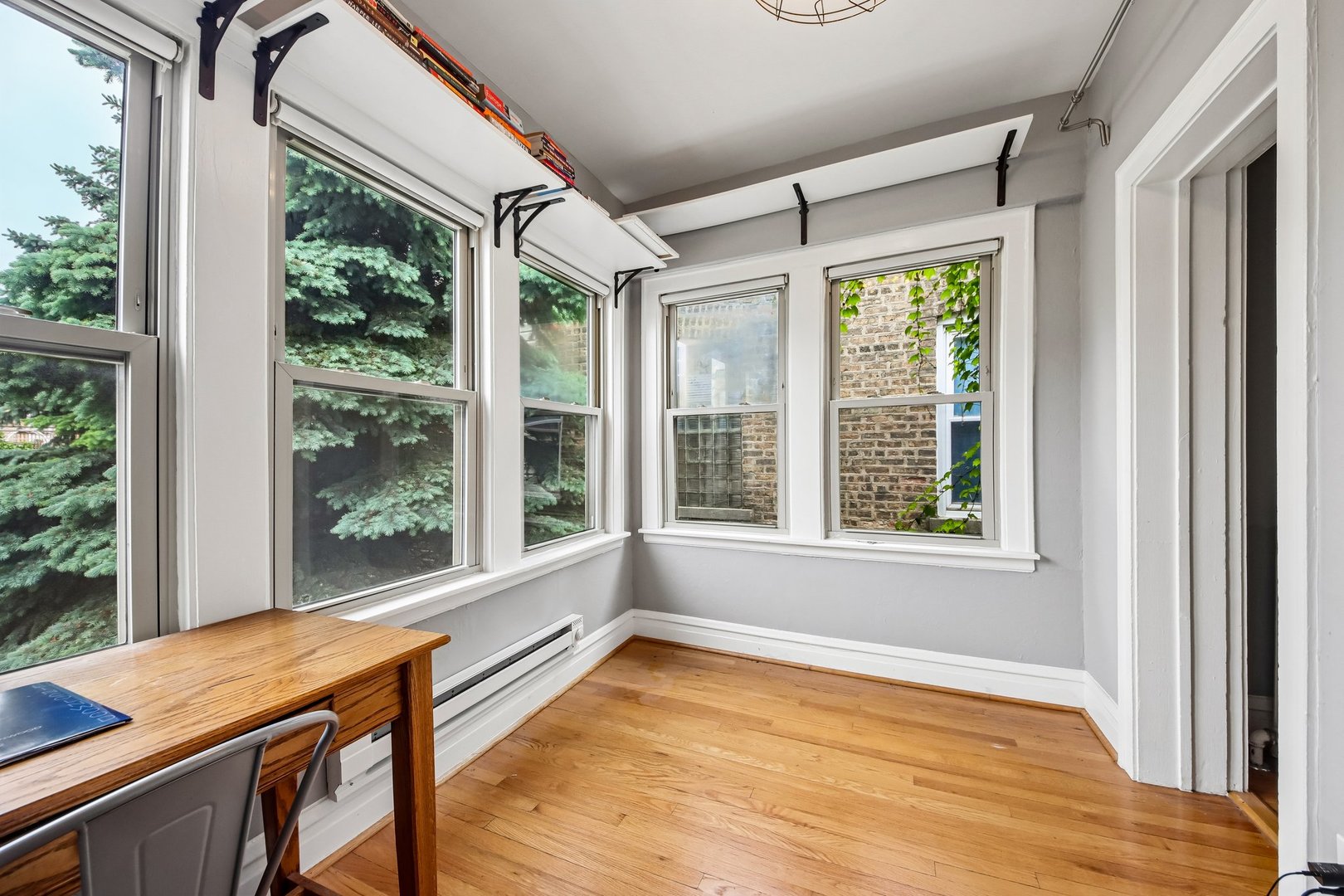 5643 North Campbell Avenue Chicago IL 60659