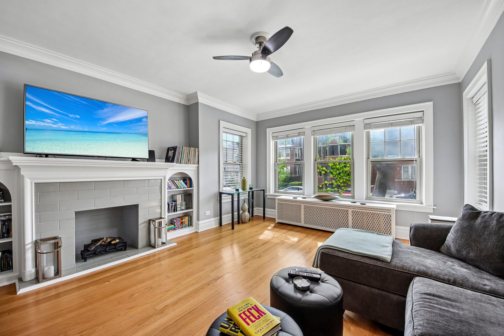 5643 North Campbell Avenue Chicago IL 60659