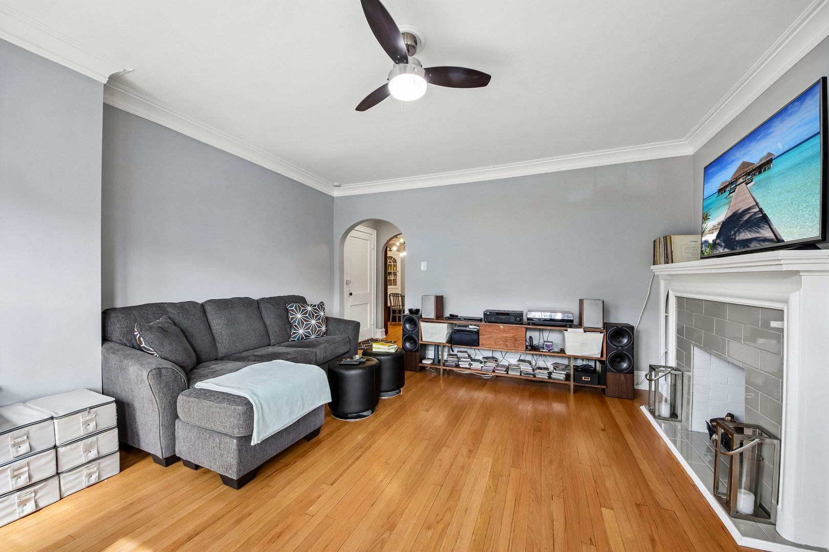 5643 North Campbell Avenue Chicago IL 60659