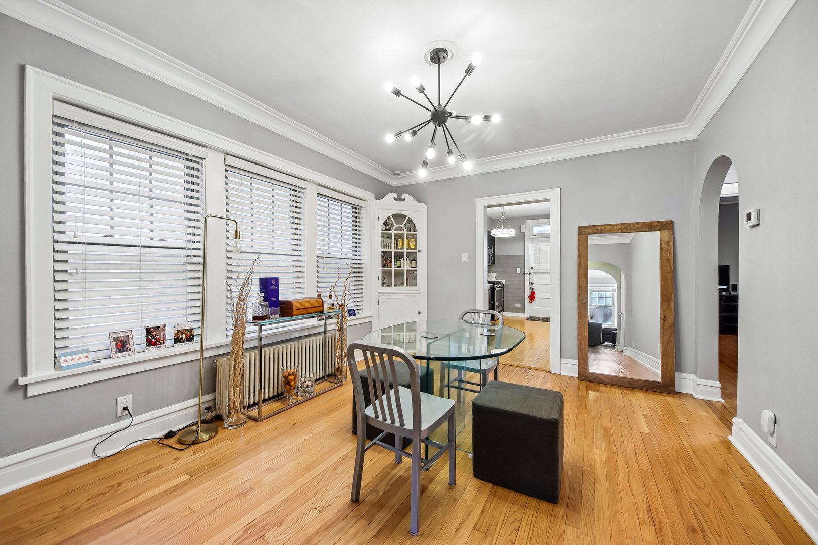 5643 North Campbell Avenue Chicago IL 60659