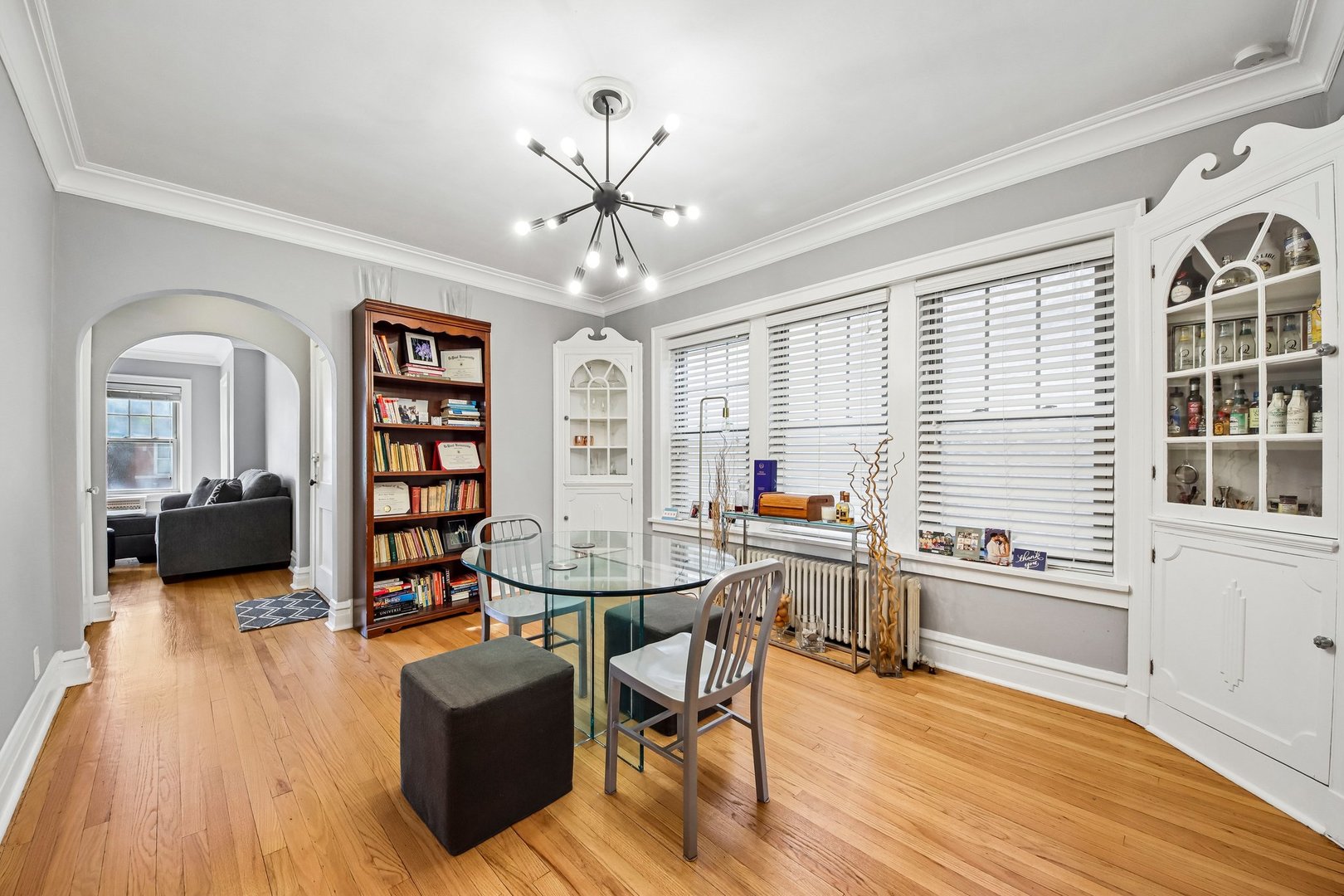 5643 North Campbell Avenue Chicago IL 60659