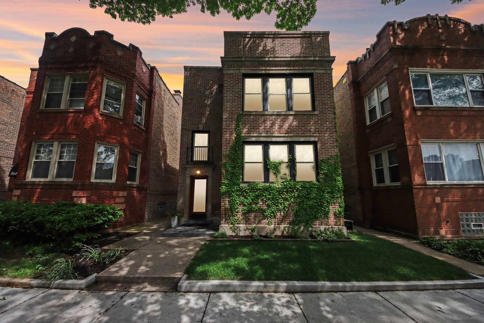 5643 North Campbell Avenue Chicago IL 60659
