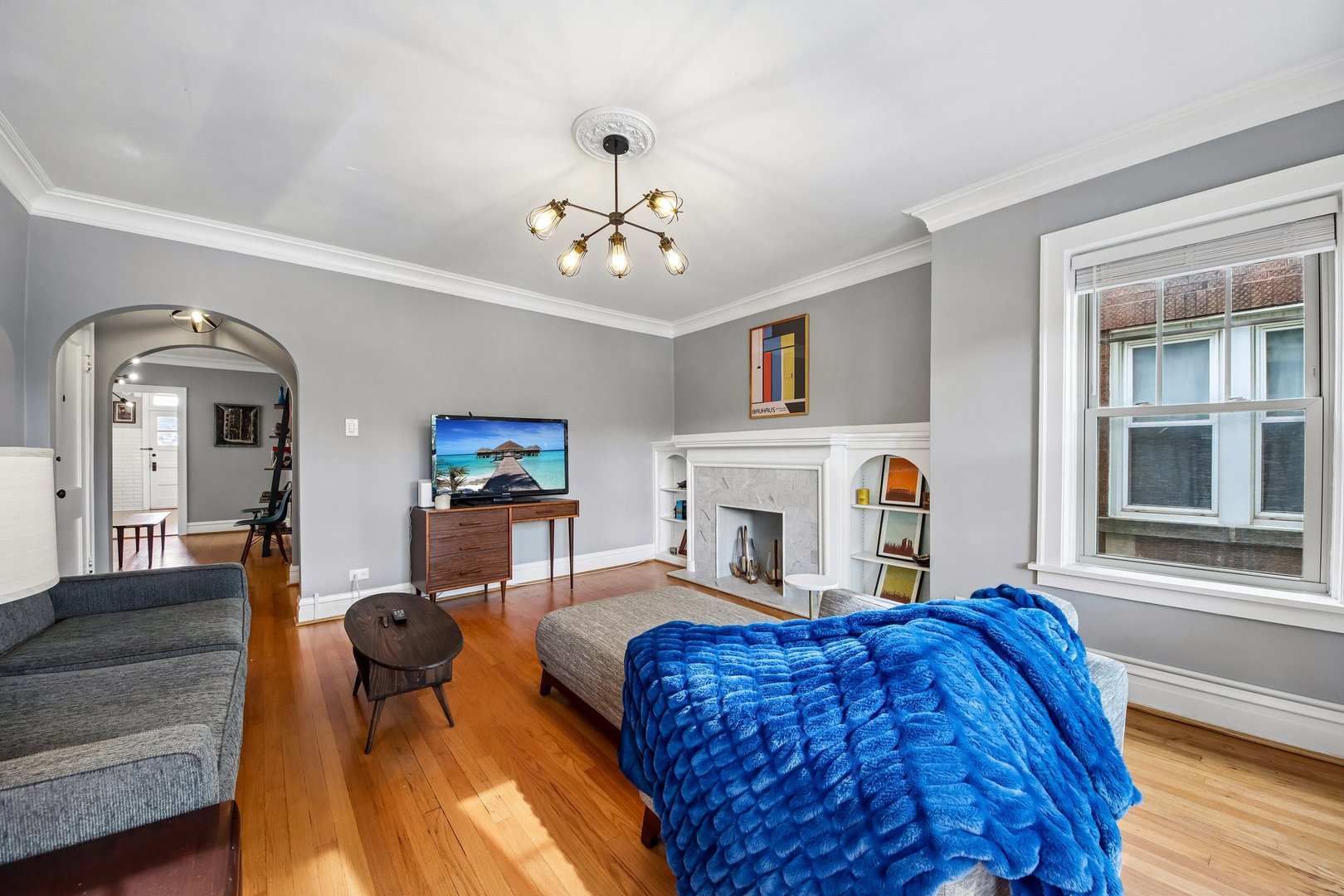 5643 North Campbell Avenue Chicago IL 60659