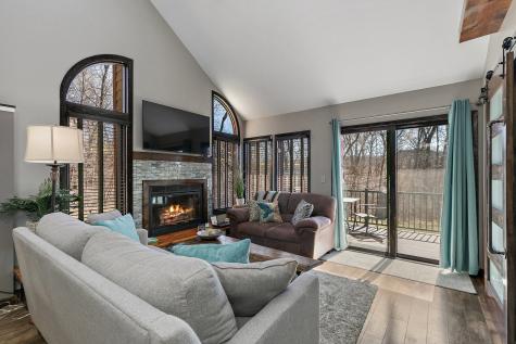 16 Oak Glen Drive Galena IL 61036