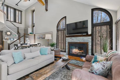 16 Oak Glen Drive Galena IL 61036